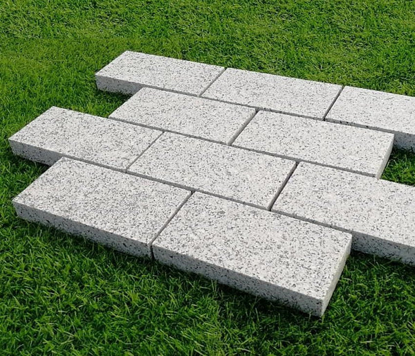 Silver Granite Setts for Edging Stones 200x100x30 Stone Paving Direct