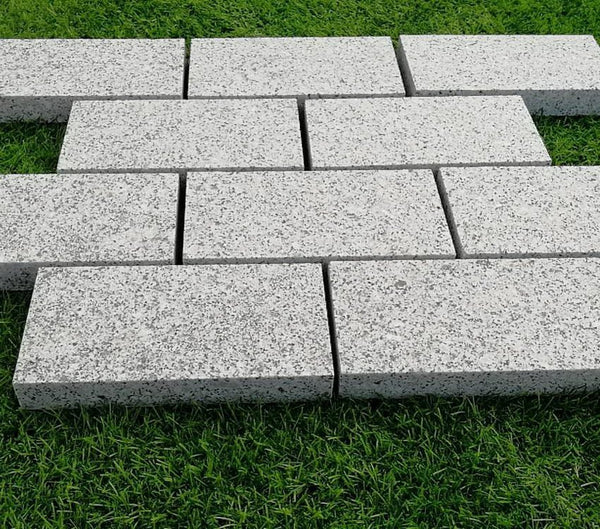 Silver Granite Setts for Edging Stones 200x100x30 Stone Paving Direct