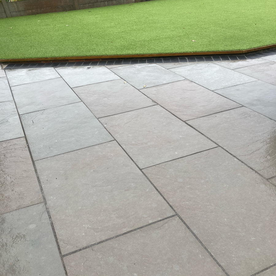 Dove Grey Limestone Paving, Sawn Edge 900x600 22mm Cal. £26.44/m2
