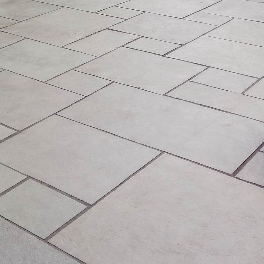 Dove Grey Limestone Paving Patio Packs, Sawn Edge 22 Cal. £22.98/m2