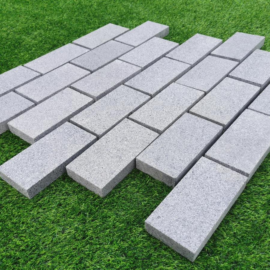 Edging Stones, Paving Edging, Blue Grey Granite Setts 200x100x30mm £44.83/m2