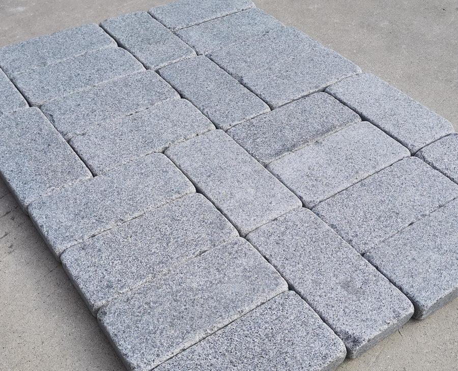 Tumbled Granite Setts, Paving Edging, Blue Black Cobbles 200x100x30mm £41.89/m2