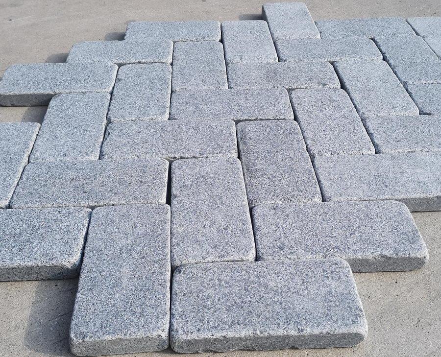 Tumbled Granite Setts, Paving Edging, Blue Black Cobbles 200x100x30mm £41.89/m2