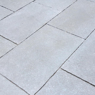 Tandur Grey Limestone Handcut & Tumbled 900x600 22mm Cal. £27.89/m2